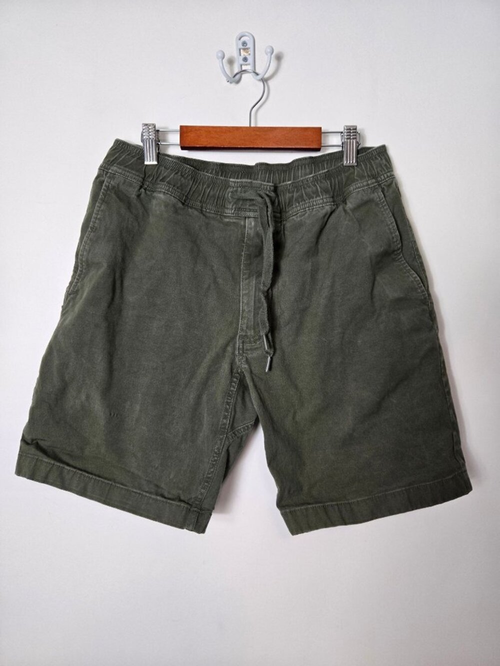 Duluth Trading Men's Size 32 Standard Fit Sunwashed Green 9" Short Elastic Waist
